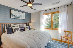 Scenic Talking Rock Creek Resort Home w/ Hot Tub