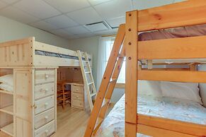 Scenic Talking Rock Creek Resort Home w/ Hot Tub