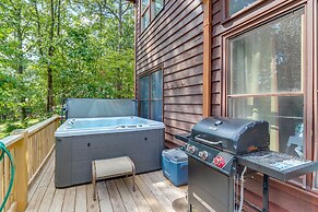 Scenic Talking Rock Creek Resort Home w/ Hot Tub