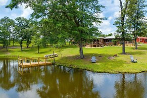 Relaxing Buena Vista Getaway w/ Lush Lake Views