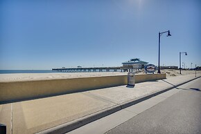 Hampton Sanctuary w/ Fire Pit & Fenced Yard!