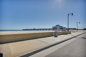 Hampton Sanctuary w/ Fire Pit & Fenced Yard!