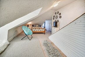 Hampton Sanctuary w/ Fire Pit & Fenced Yard!