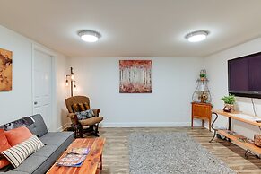 Old Hickory Hideout: Charming Apt w/ Deck!