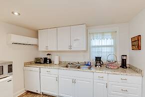 Old Hickory Hideout: Charming Apt w/ Deck!