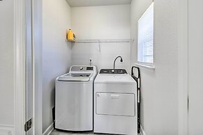 Buckroe Family Home: Walk to the Beach!