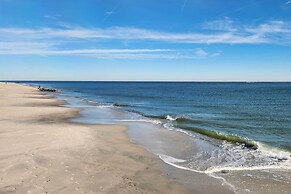 Buckroe Family Home: Walk to the Beach!