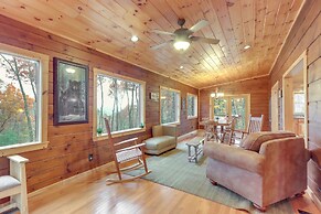 Blue Ridge Cabin w/ Hot Tub, 5 Mi to Downtown!