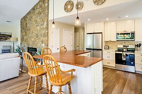 Charming Condo on Sky Valley Golf Course!