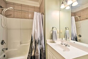 Sunny Clayton Condo on Kingwood Golf Course!