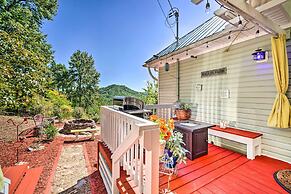 Eclectic Ranger Home w/ Mtn Views + Hot Tub!