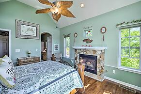 Eclectic Ranger Home w/ Mtn Views + Hot Tub!