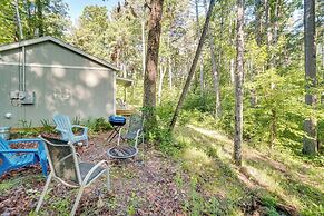 Cozy Demorest Cottage: Fire Pit & Porch