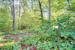 Cozy Demorest Cottage: Fire Pit & Porch