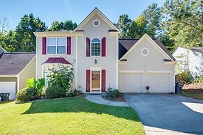 Atlanta Area Home w/ Yard ~ 2 Mi to Six Flags