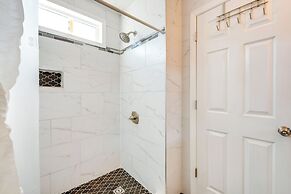 Atlanta Area Home w/ Yard ~ 2 Mi to Six Flags