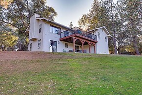 Groveland Home w/ Deck: 2 Mi to Pine Mountain Lake