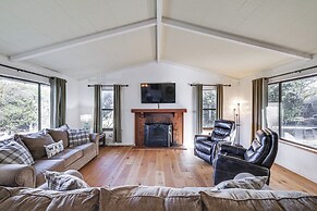 Groveland Home w/ Deck: 2 Mi to Pine Mountain Lake