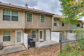 Bright Decatur Townhome ~ 10 Mi to Atlanta!