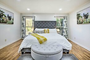 Hilltop Marietta Apt w/ Custom Design & Decor!