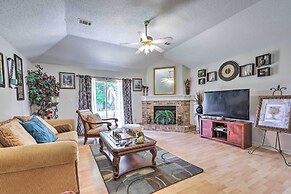 Charming Stockbridge Home: 23 Mi to Atlanta!