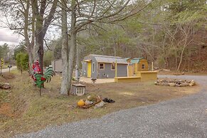 Peaceful Rising Fawn Tiny Home w/ Fire Pit!