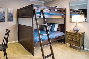 Soothing Savannah Townhome With Patio!