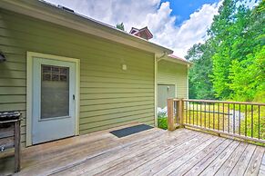 Cozy Riverside Dahlonega Home w/ Kayaks + Fire Pit