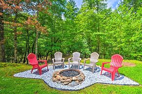 Cozy Riverside Dahlonega Home w/ Kayaks + Fire Pit