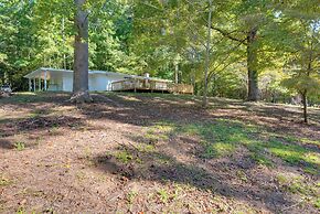 Quiet Atlanta Getaway - 16 Mi to Downtown!