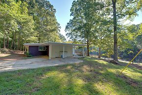 Quiet Atlanta Getaway - 16 Mi to Downtown!