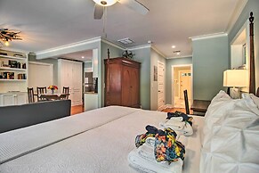 Elegant Savannah Hideaway w/ Private Garden