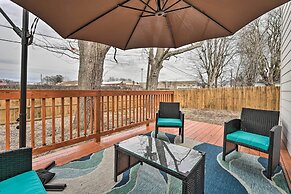 Chic Memphis Home w/ Deck ~ 2 Mi to Dtwn!
