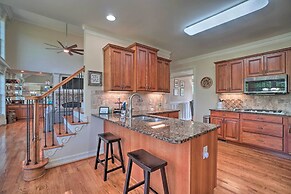 Beautiful Hiawassee Home w/ Mountain Views!