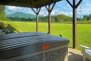 Beautiful Hiawassee Home w/ Mountain Views!