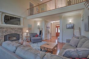 Beautiful Hiawassee Home w/ Mountain Views!