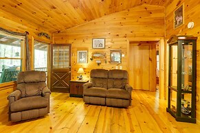 Cozy Cabin in Cherry Log w/ Hot Tub & Fire Pit!