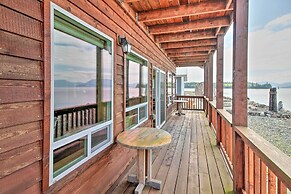 Oceanfront Craig Apt: Grill, Fishing On-site!