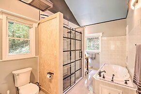 Custom-built Luxury Cabin w/ Tesla Charger!