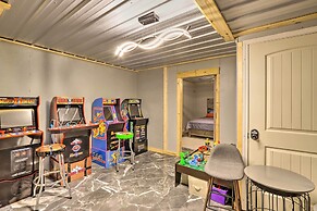 Custom-built Luxury Cabin w/ Tesla Charger!