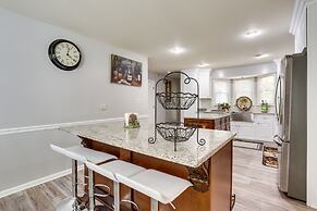 < 1 Mi to Lake Lanier: Gainesville Getaway!