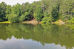 Spacious Blue Ridge Cabin w/ Private Hot Tub!