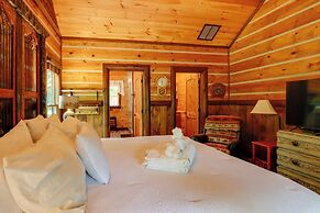 Spacious Blue Ridge Cabin w/ Private Hot Tub!