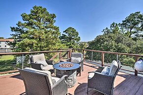 Sunny Norfolk Apartment w/ Deck + Fire Pit!