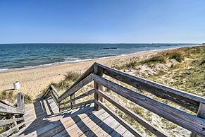 Sunny Norfolk Apartment w/ Deck + Fire Pit!