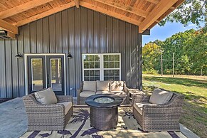 Cozy Tennessee Country Retreat on 5 Acres!