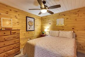 Charming Blue Ridge Cabin w/ Game Room & Hot Tub!