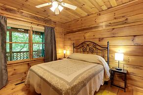 Charming Blue Ridge Cabin w/ Game Room & Hot Tub!