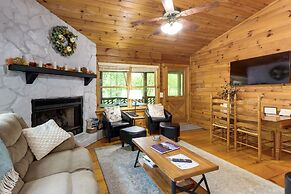 Charming Blue Ridge Cabin w/ Game Room & Hot Tub!
