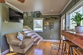 Cozy Creekside Cabin w/ Grill: Fish & Explore!